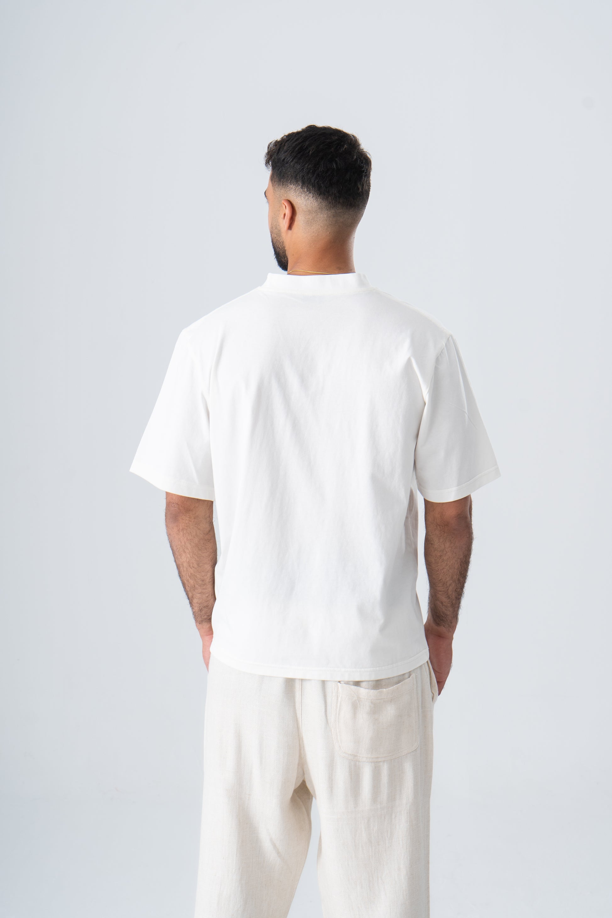 V FOR VAÏ T-SHIRT