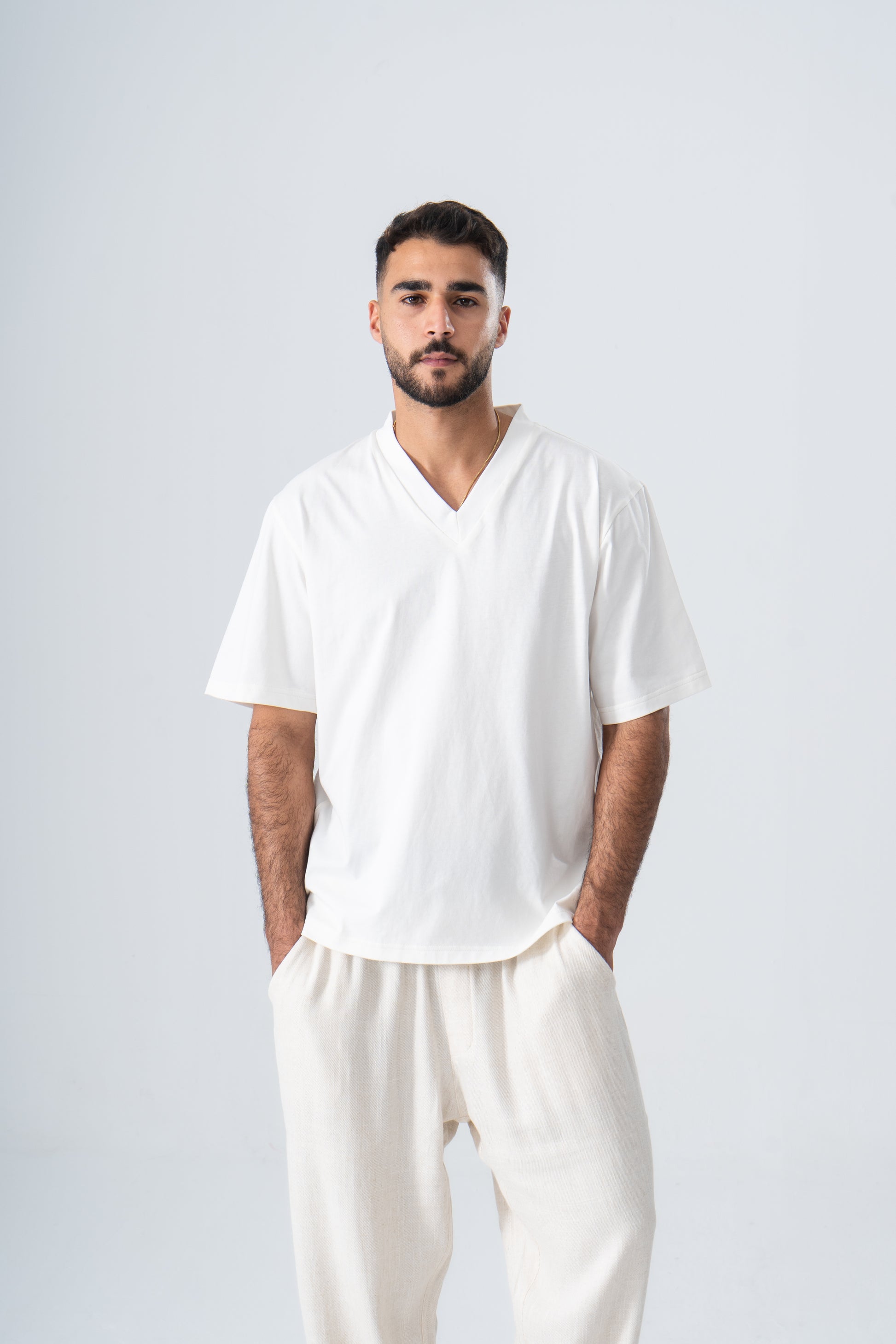 V FOR VAÏ T-SHIRT