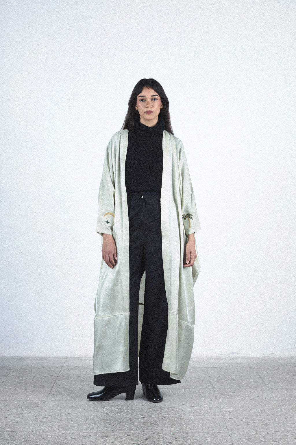 Moon Embroidered abaya - Mint