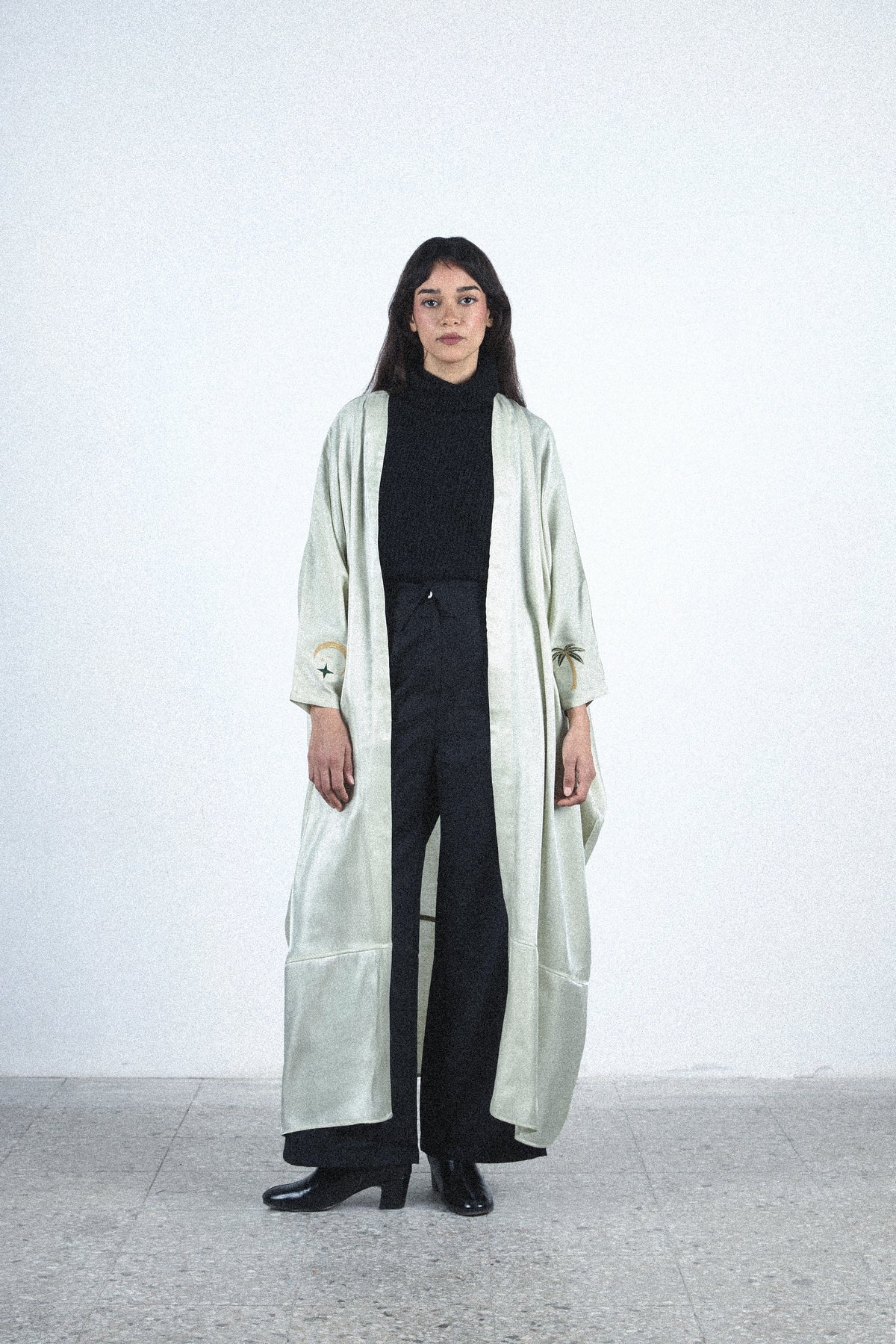 Moon Embroidered abaya - Mint