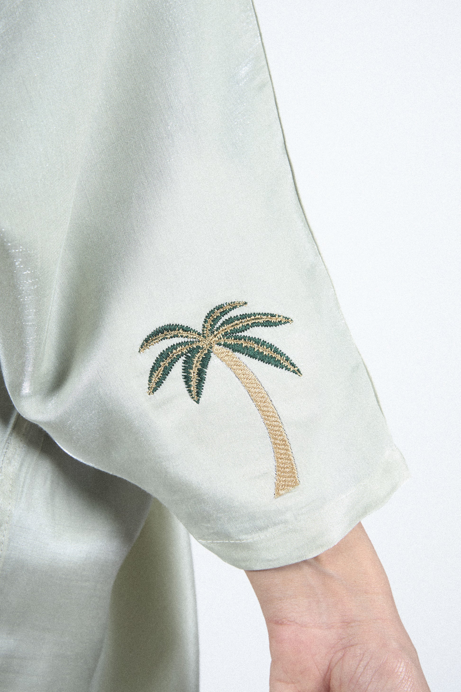 Moon Embroidered abaya - Mint