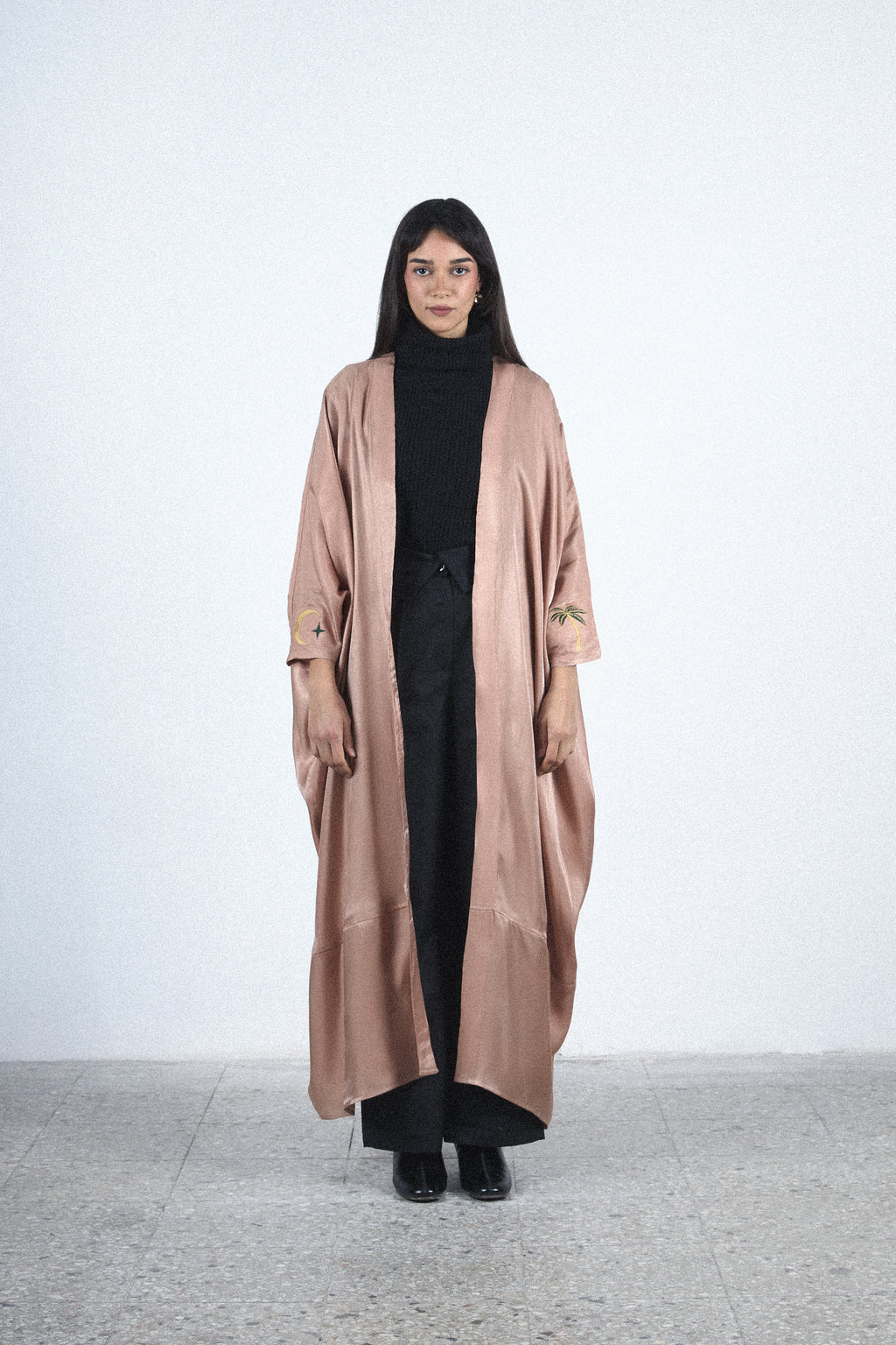 Moon Embroidered abaya - Beige