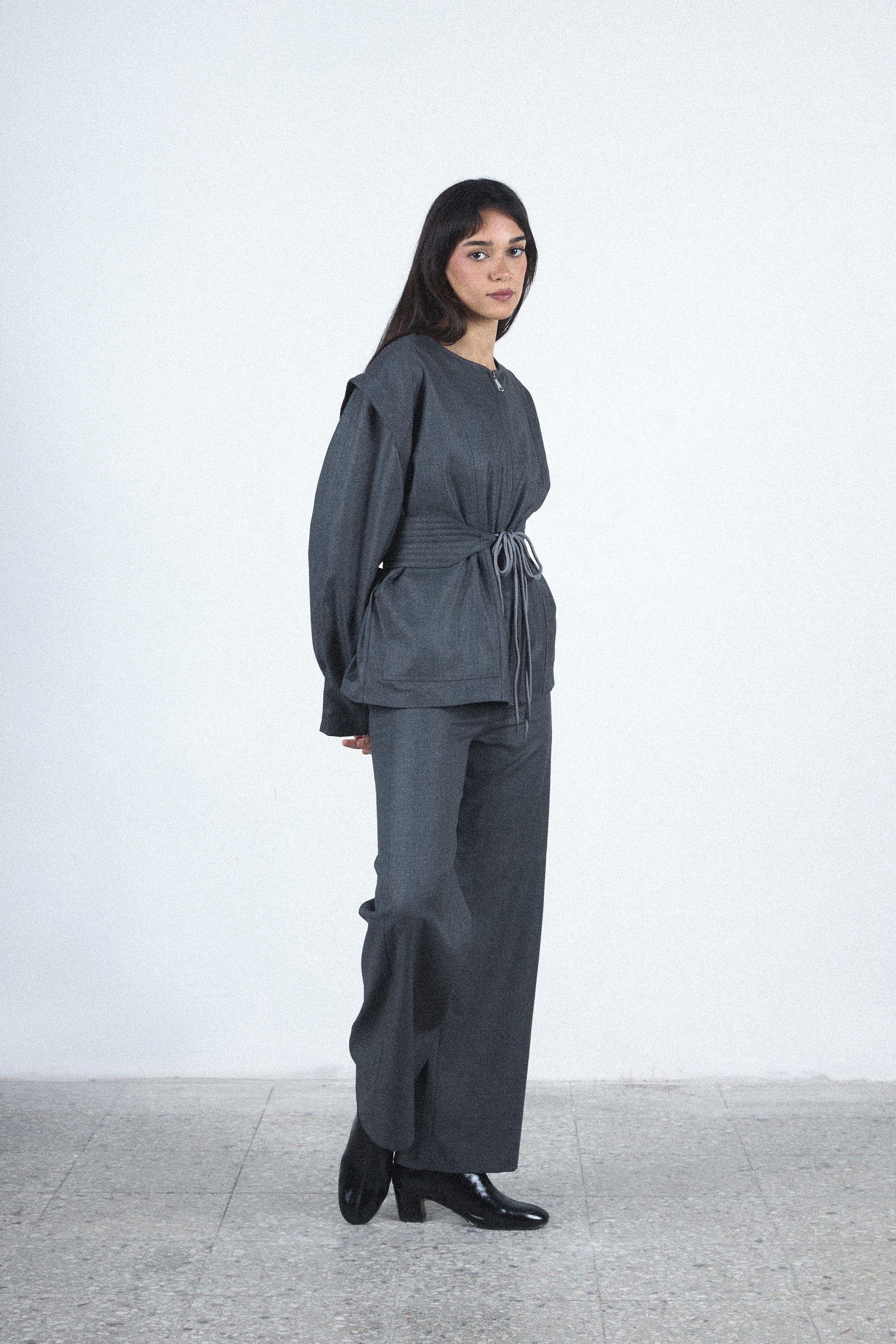 Gray structured tie blazer