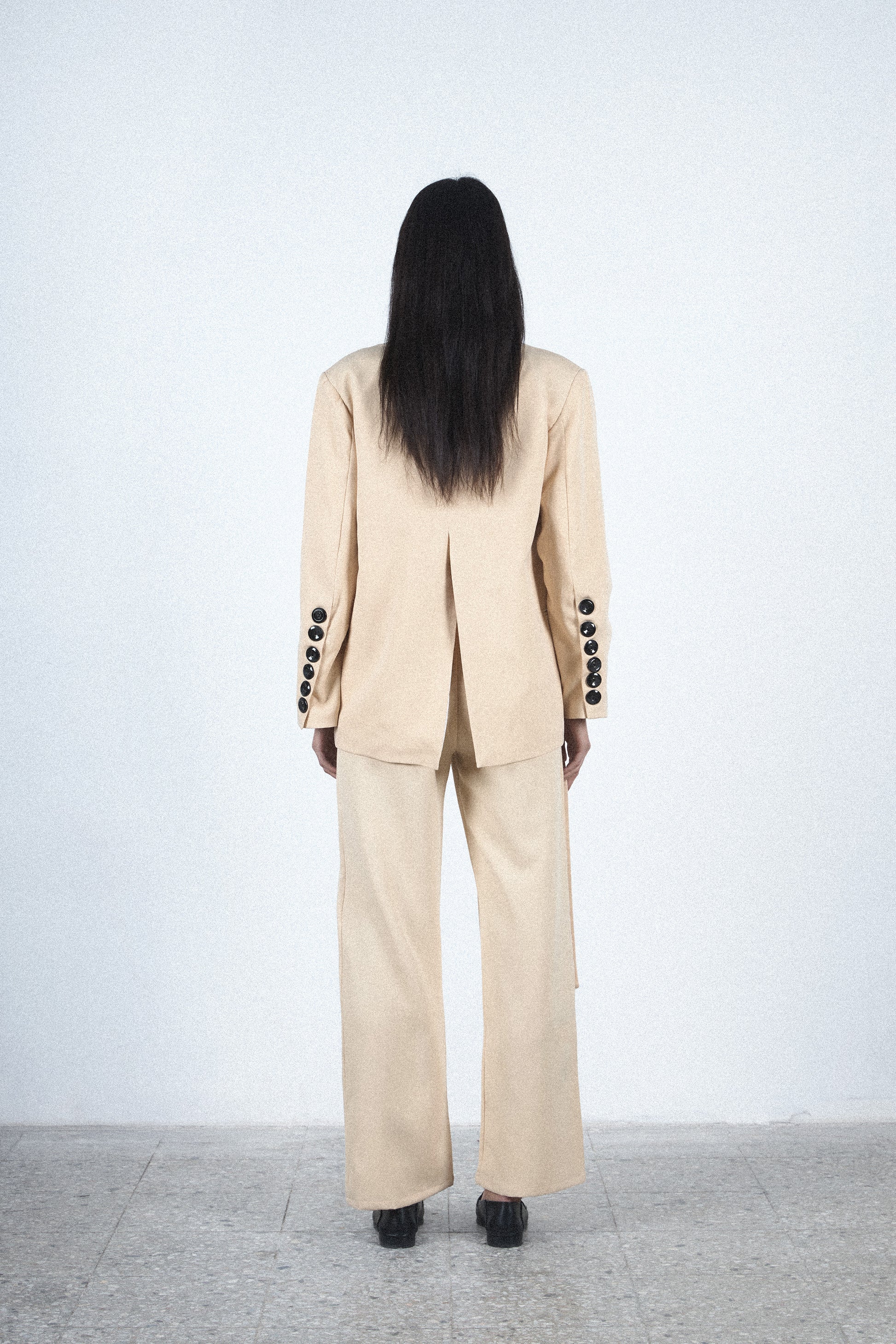 Beige tailored blazer — Beige