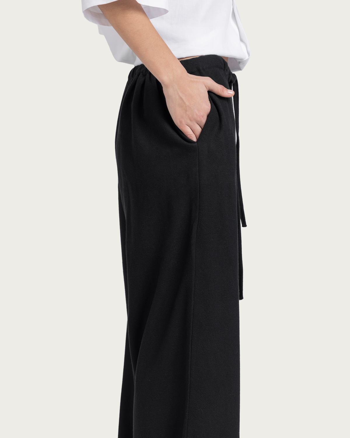 VAÏ Relaxed Drawstring Pants - Black