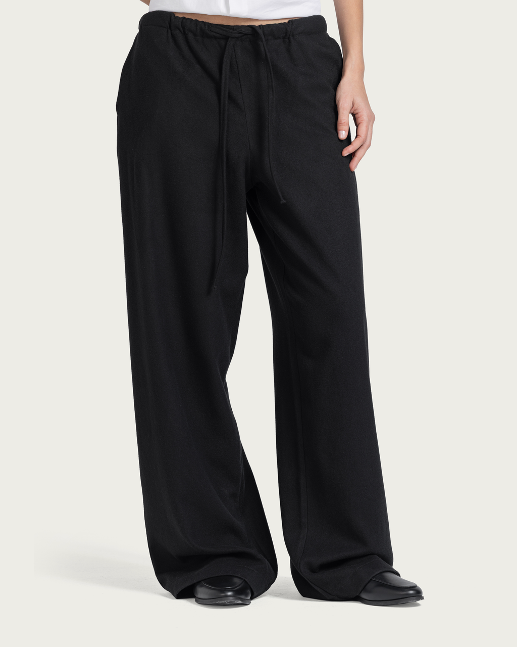 VAÏ Relaxed Drawstring Pants - Black