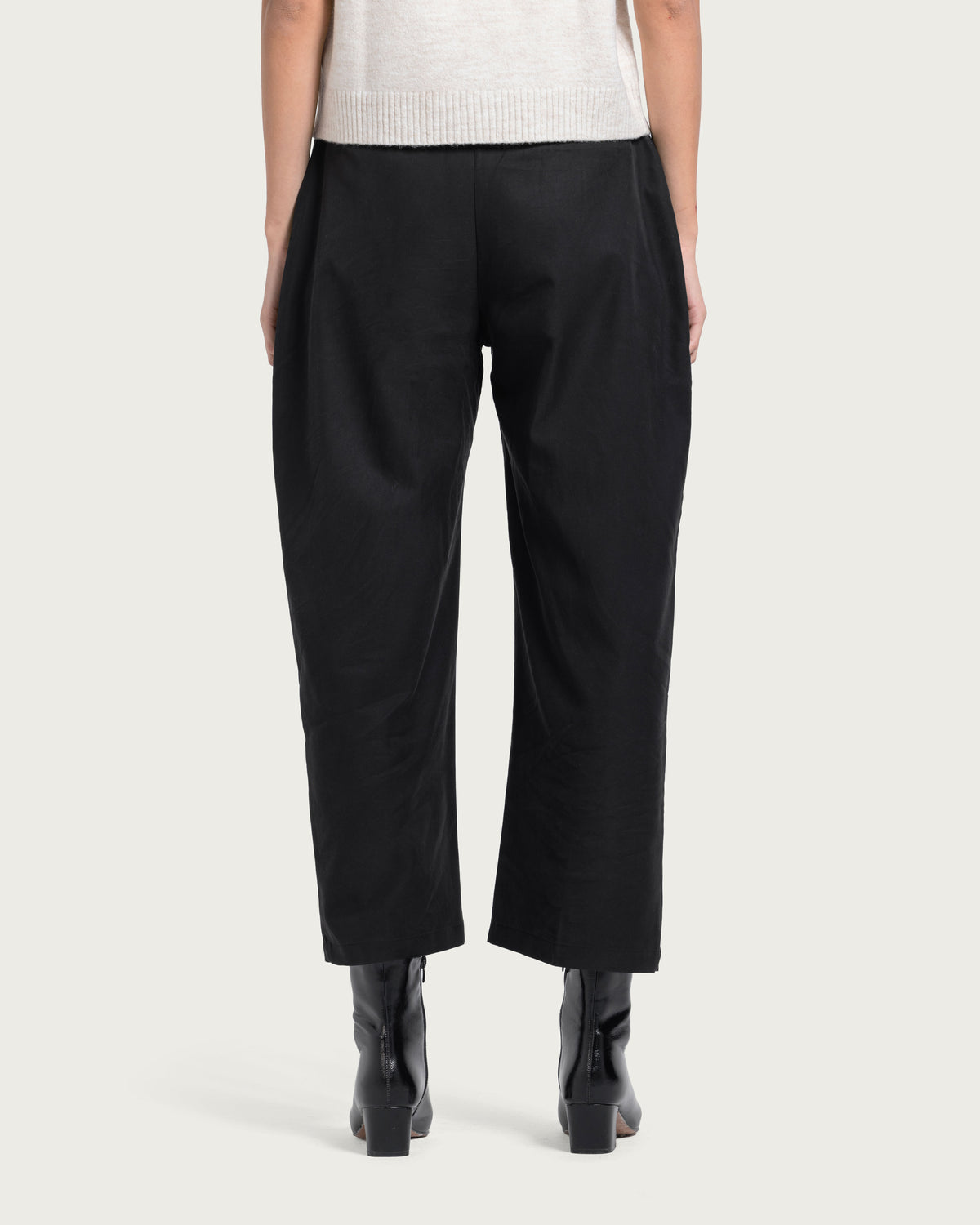 VAÏ Straight-Leg Tailored Pants - Black