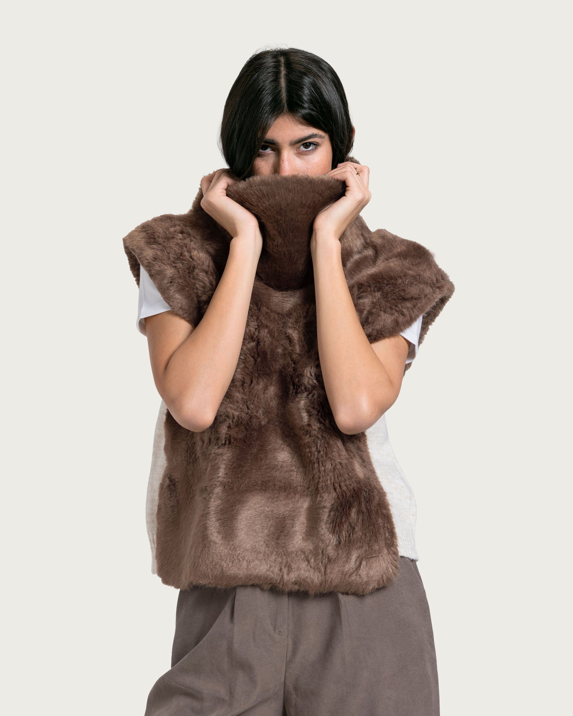 VAÏ Soft Fur Vest - Brown
