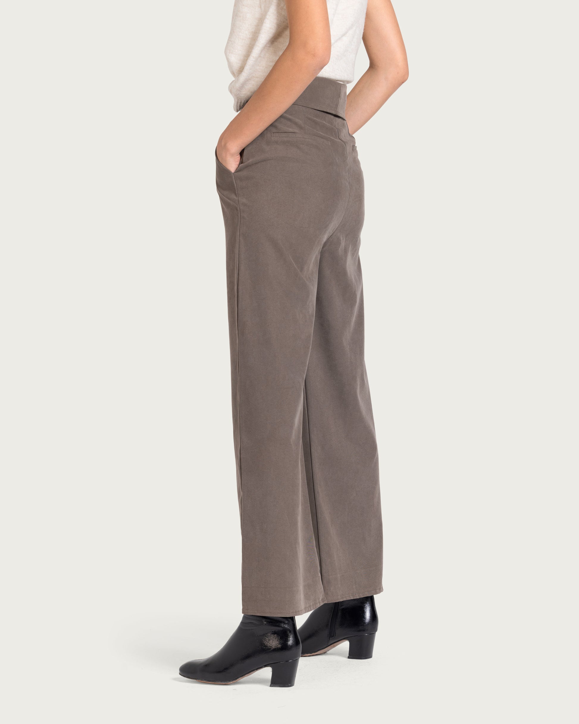 VAÏ Tailored Wide-Leg Pants - Brown